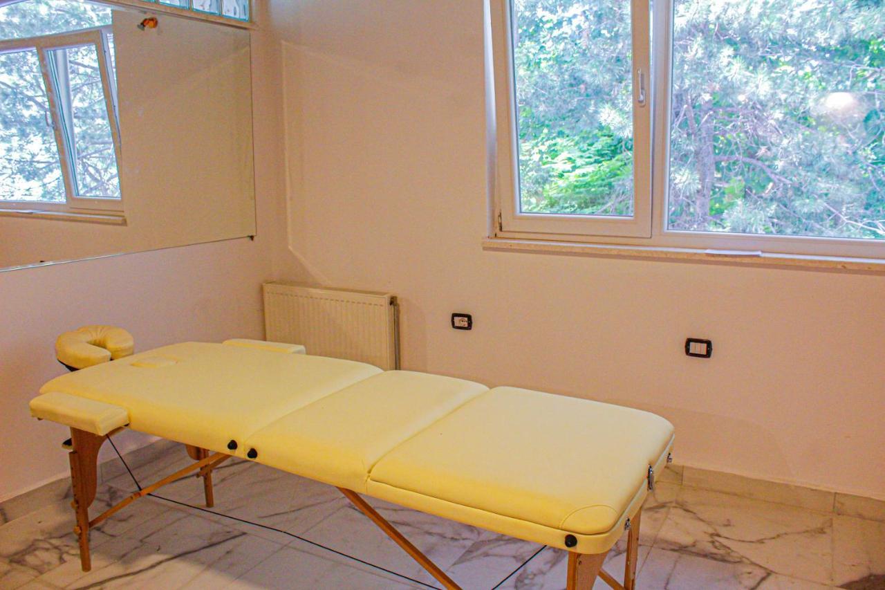 Shkreli Qafeshtame Hotel 4*