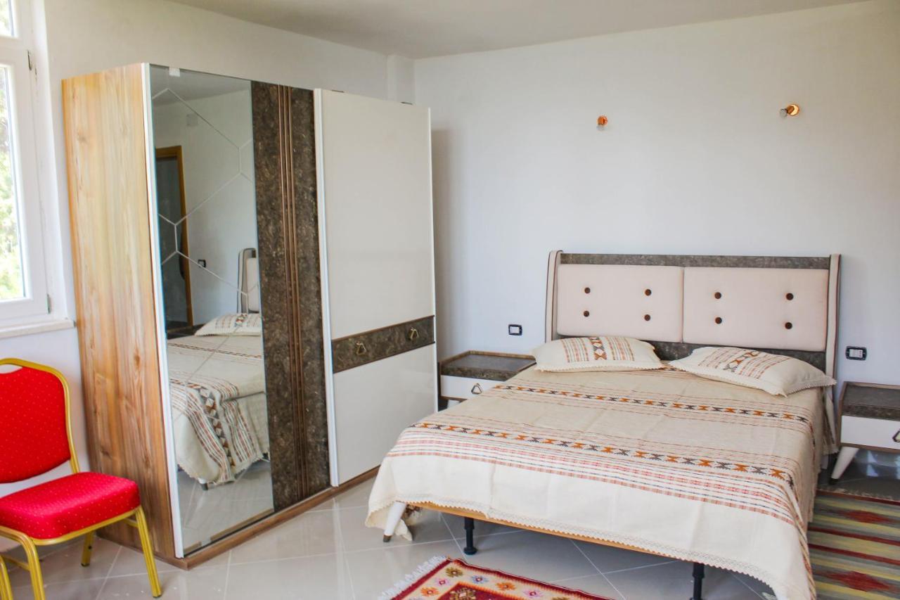 Shkreli Qafeshtame Hotel Cudhi-Kamt